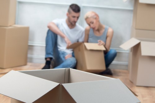 Local moving team planning access for an apartment move in the Netherlands